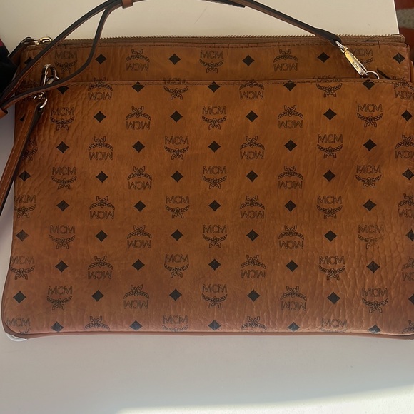 Real MCM Bag - Picture 2 of 4